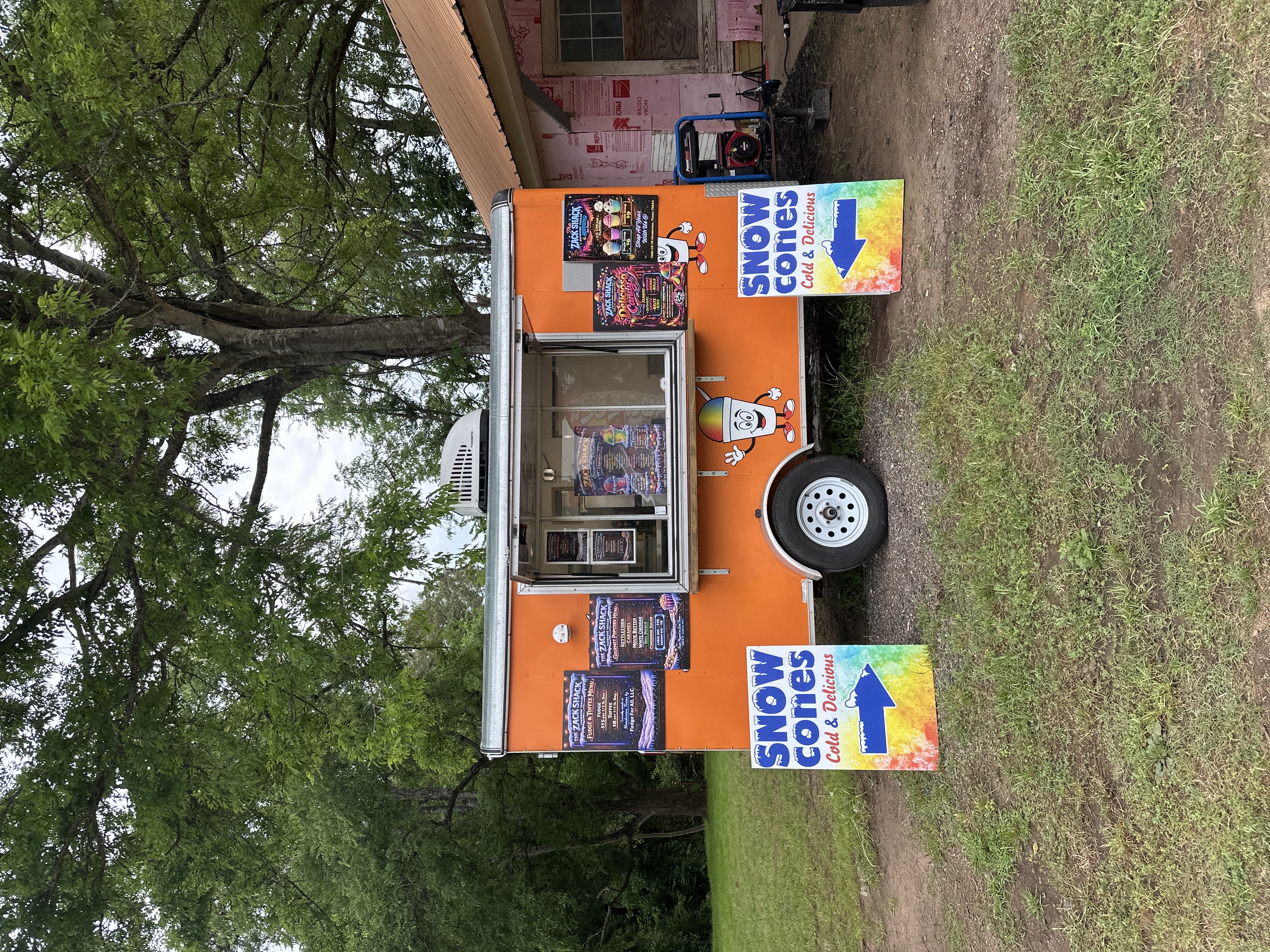 The Zack Shack Snowcone Trailer parked in Henderson, Texas